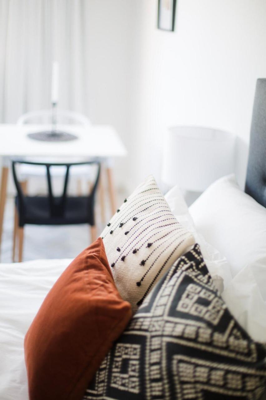 Stylish, Modern, Walk To Restaurants And Cbd Apartment Cape Town Bagian luar foto